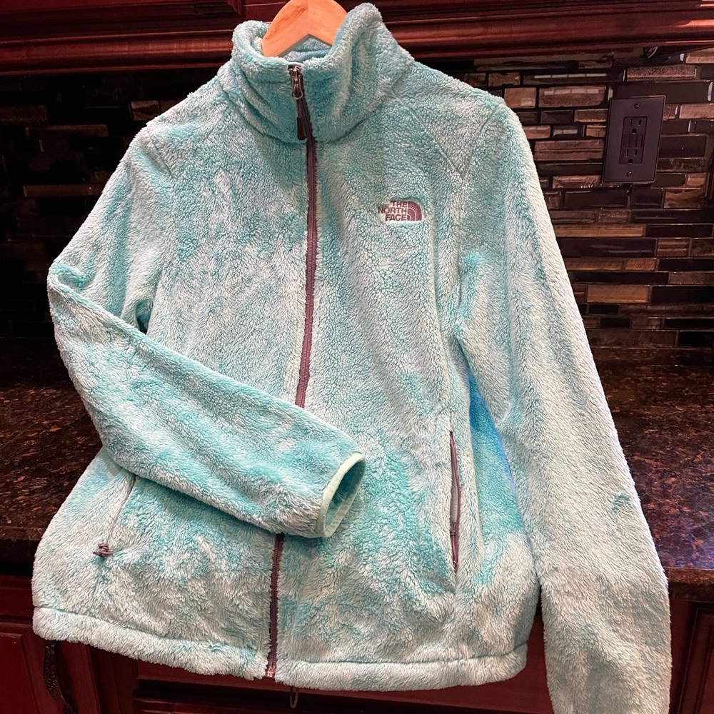 The Northface North face fleece OSO jacket. Med. Soft teal blue.
Perfect cond.